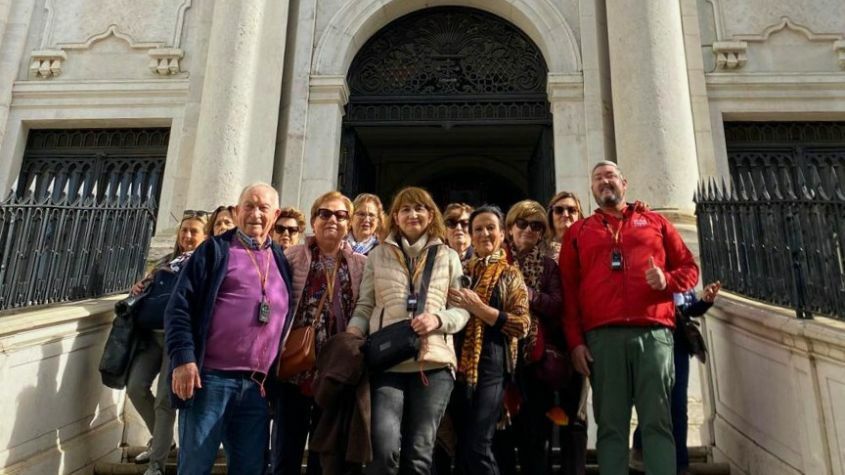 Grupo internacional de viaje a Lisboa con Living DMC