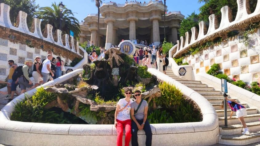 Turistas no Park Guell em Barcelona