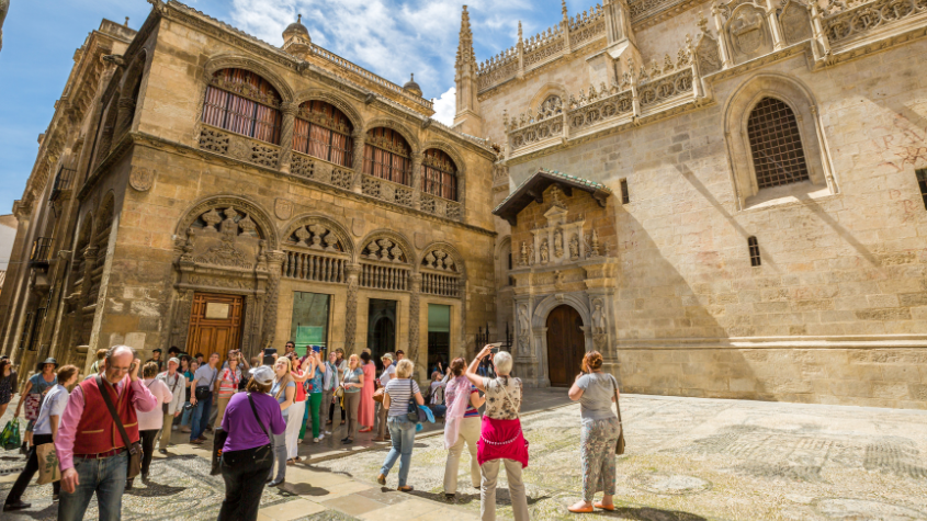 Turistas em Granada
