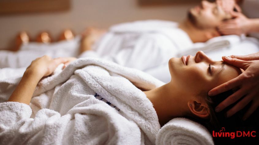 Turista receber massagem